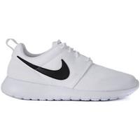 Nike Roshe One GS women\'s Shoes (Trainers) in multicolour