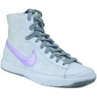 Nike BLAZER MID W women\'s Shoes (High-top Trainers) in white