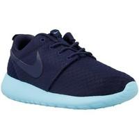 Nike Rosherun Wmns women\'s Shoes (Trainers) in blue