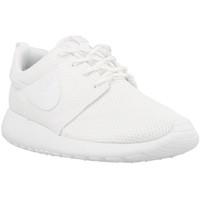 Nike Roshe Run Wmns women\'s Shoes (Trainers) in White