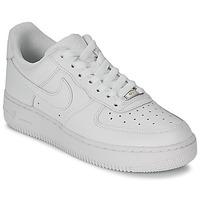 Nike AIR FORCE 1 07 LEATHER women\'s Shoes (Trainers) in white