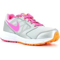 Nike 685167 Sport shoes Women Grey women\'s Shoes (Trainers) in grey