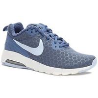 Nike AIR MAX MOTION LW SE women\'s Shoes (Trainers) in blue