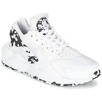 Nike AIR HUARACHE RUN SE W women\'s Shoes (Trainers) in white
