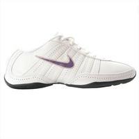 Nike Musique Iii SL women\'s Shoes (Trainers) in White