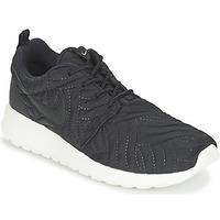 Nike ROSHE ONE PREMIUM W women\'s Shoes (Trainers) in black