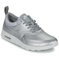 Nike AIR MAX THEA SE W women\'s Shoes (Trainers) in Silver