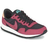 Nike AIR PEGASUS \'83 W women\'s Shoes (Trainers) in red