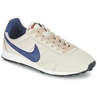 Nike PRE MONTREAL RACER VINTAGE W women\'s Shoes (Trainers) in BEIGE