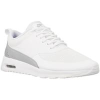 Nike W Air Max Thea Txt women\'s Shoes (Trainers) in White