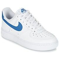 Nike AIR FORCE 1 \'07 SE W women\'s Shoes (Trainers) in white