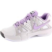 Nike Wmns Air Vapor Advantage women\'s Tennis Trainers (Shoes) in White