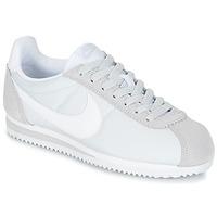 Nike CLASSIC CORTEZ NYLON W women\'s Shoes (Trainers) in grey