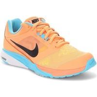 Nike Wmns Tri Fusion Run women\'s Shoes (Trainers) in Orange