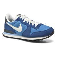 nike internationalist