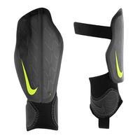 Nike Attack Junior Boys Shin Guards