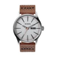 nixon the sentry leather saddlesilver