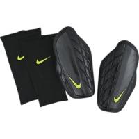 Nike Attack Premium Shin Saver black/volt