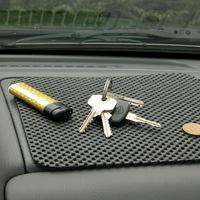 Non-slip dash mat 19.5x22cm
