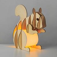 nutty squirrel table lamp 20111