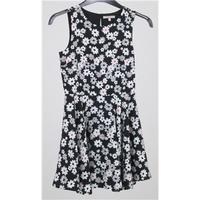 NWOT: Indigo Age 9-10 years: Black flower print sleeveless dress