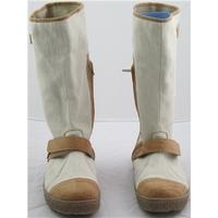 nwot po zu size 538 cream hemp and cork boots