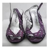 NWOT Kaleidoscope, size 5 purple glittery sandals
