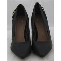 nwot river island size 5 black stiletto heeled court shoes