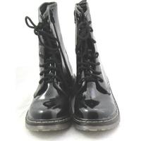 NWOT, size 5 black patent effect DM style boots