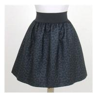 NWOT Pied a Terre, size 10 midnight blue & black patterned skirt