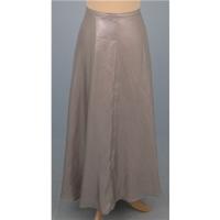 NWOT Per Una, size 22 silver shimmery skirt