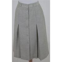 NWOT Anne Brooks Petite, size 16 pale green skirt