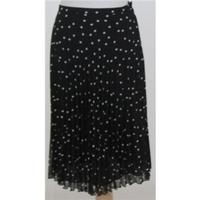 NWOT M&S Collection, size 8 black pleated polka dot print skirt