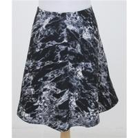 NWOT M&S, size 8 black & grey mini skirt
