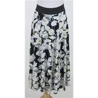 NWOT M&S, size 8 black, grey & yellow skirt