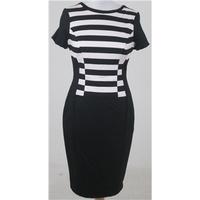 NWOT: M&S Size 8: Black & white bodycon dress