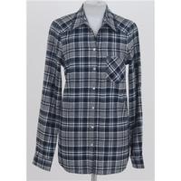 NWOT Linea Weekend, size 8 blue & grey checked long sleeved shirt