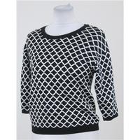 nwot ms size 6 black white boxy jumper