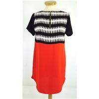 NWOT M&S Size 8 Black, white & red short sleeved Top
