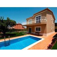 Oasis Parque Country Club