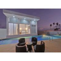 Ocean Breeze Beach House & Suites