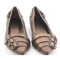 office size 35 bronze slip on shoes