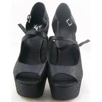 Office, size 6/39 black platform sandals