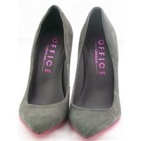 office size 35 grey suede stilettos