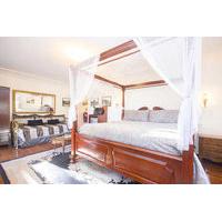 Old Yacht Club Inn