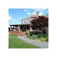 On Craberry Pond Bed & Breakfast