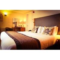 One Night Break with Dinner at Queens Court Hotel