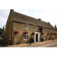 One Night Break at The Queens Head Inn with Dinner for Two