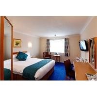 One Night Stay at Mercure Hatfield Oak Hotel with Dinner for Two