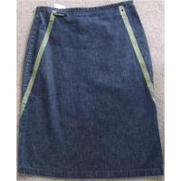 O\'Neill size M blue denim skirt